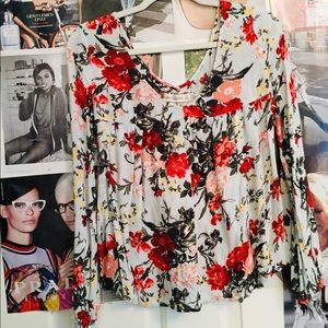 Floral A&F  blouse💕